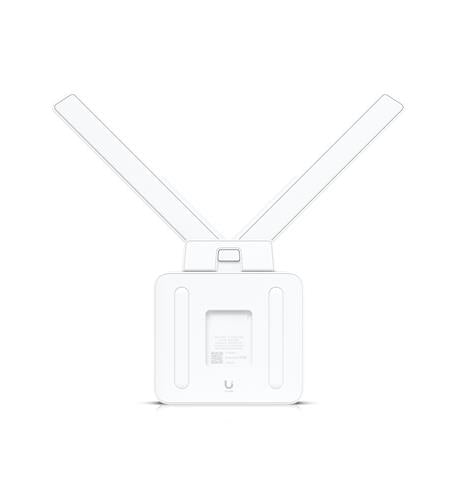 5 GHz wireless bridge with PoE output